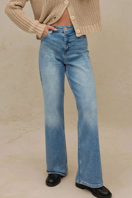 Brede Pas Comfort Denim Jeans - Image 1