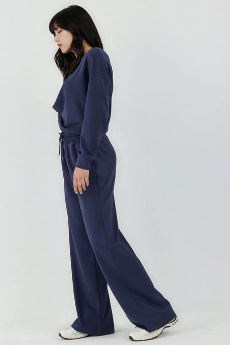 Modal Touch Basis Sweatshirt - Image 5