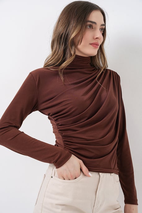 Aansluitende colblouse met drapeer-detail - Image 5