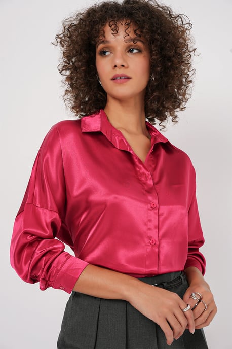 Oversized Satijnen Knopenblouse - Image 2