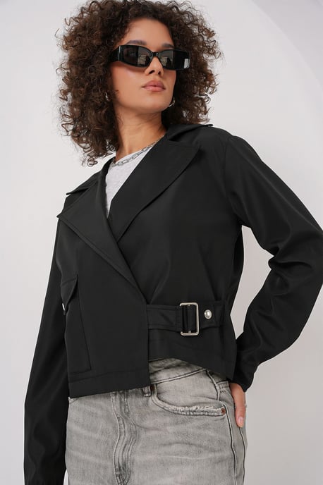 Korte Fitted Polyester Trenchcoat met Hemdkragen - Image 3