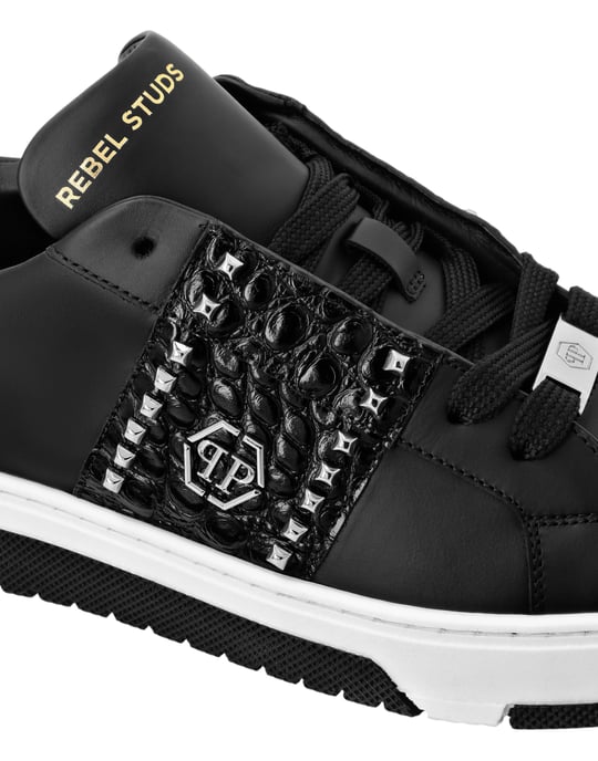 Lo-Top Sneakers - Image 2