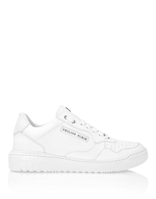 Lo-Top Sneakers Lettering - Image 3