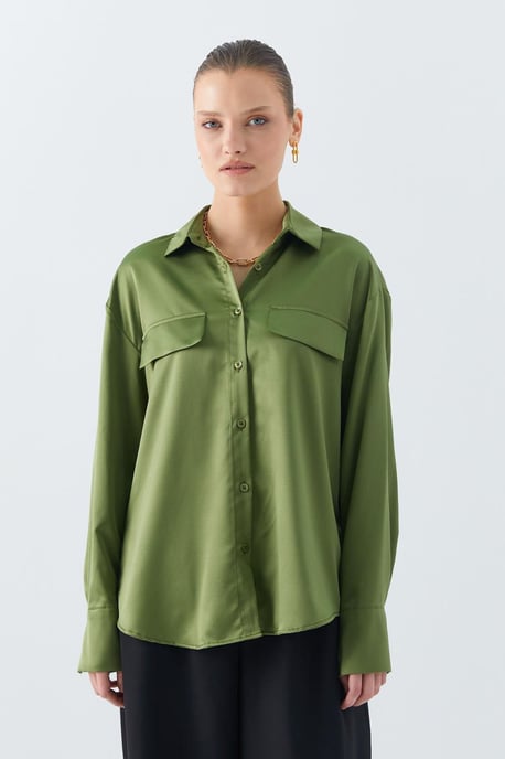 Satin Knopenoverhemd met Pocketdetail - Image 1