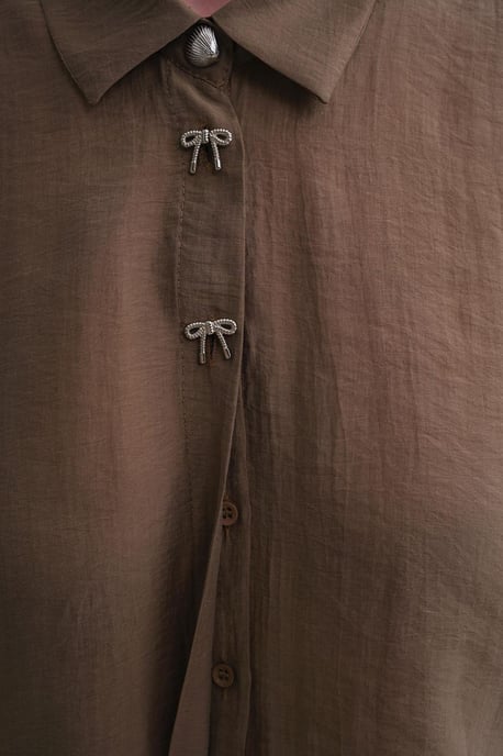 Korte Mouw Crop Shirt met Steenaccessoires - Image 5