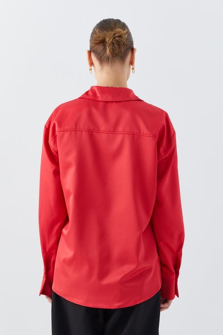 Satin Knopblouse met Pocketdetail - Image 6