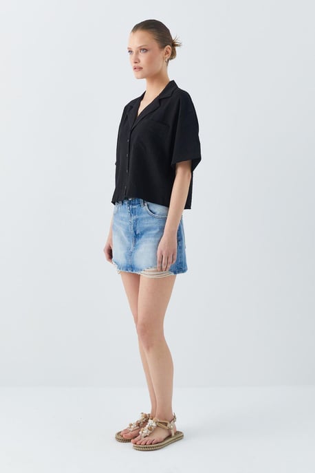 Losse Pasvorm Knoopshirt met Korte Mouwen en Pocket - Image 2