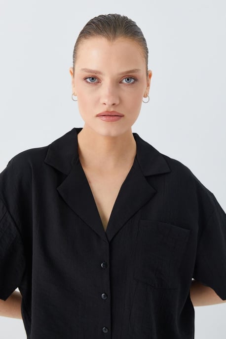 Losse Pasvorm Knoopshirt met Korte Mouwen en Pocket - Image 5