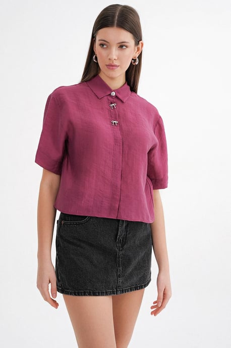 Korte Mouw Crop Shirt met Steenaccessoires - Image 4