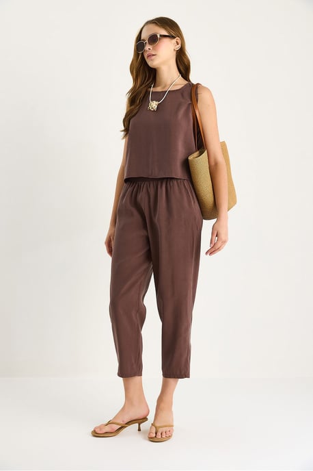 Mouwloze Crewneck Blouse en Carrof Fıt Broekset - Image 3