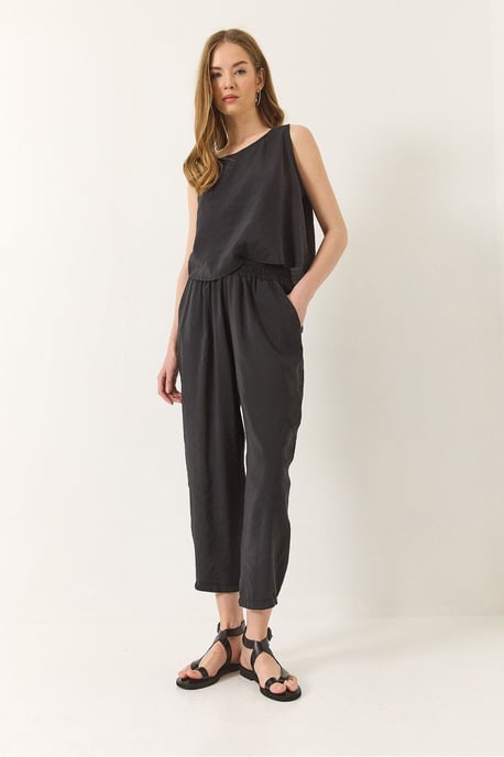 Mouwloze Crewneck Blouse en Carrof Fit Broek Set - Image 3
