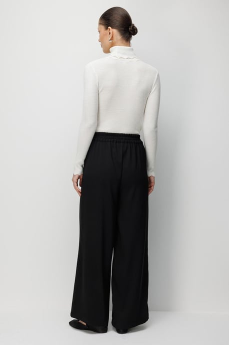 Hoge Taille Wijde Pantalon met Accessoire Detail - Image 6