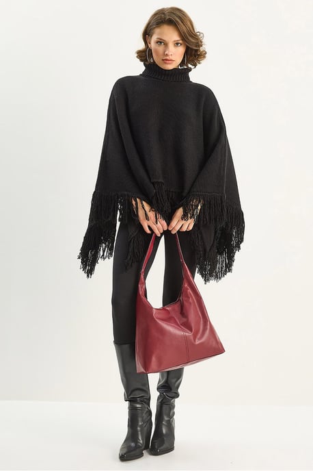 Coltrui Poncho - Image 1