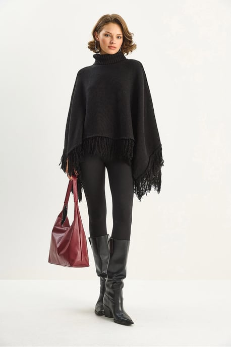 Coltrui Poncho - Image 2