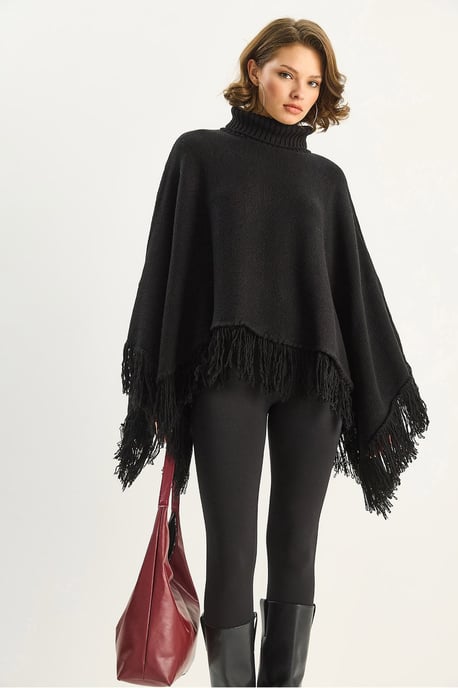 Coltrui Poncho - Image 3