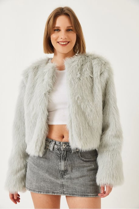 Boxy Crop Nepen Bontjas - Image 3