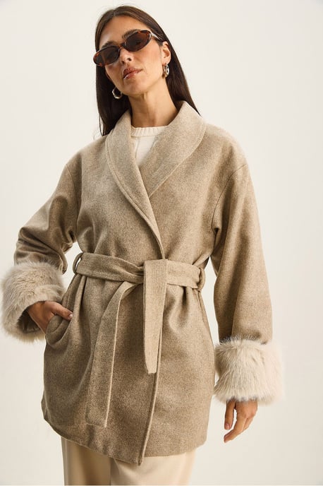 Oversized Sjaalkraag Vilt Jas met Neppels Cuffs - Image 5