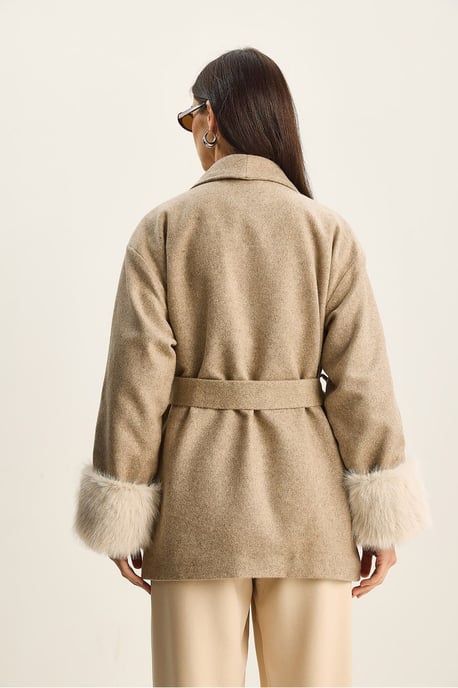 Oversized Sjaalkraag Vilt Jas met Neppels Cuffs - Image 6