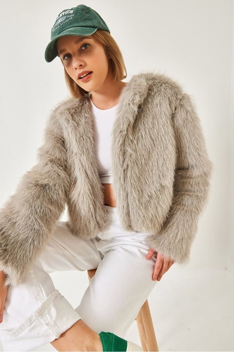 Boxy Crop Neppelsen Jacket - Image 3