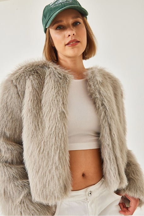 Boxy Crop Neppelsen Jacket - Image 4