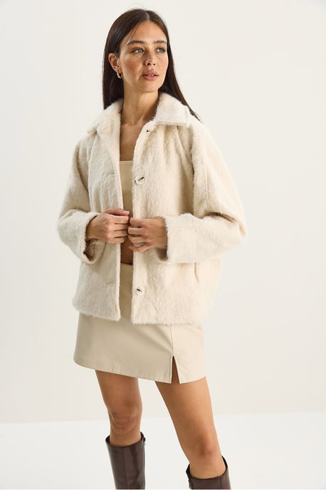 Oversized Pluche Jas met Knopsluiting - Image 3
