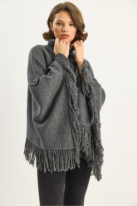 Coltrui Poncho - Image 4