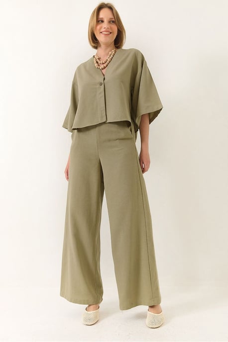 V-hals Tuniek en Wijde Pantalon Twee-Delige Set - Image 1