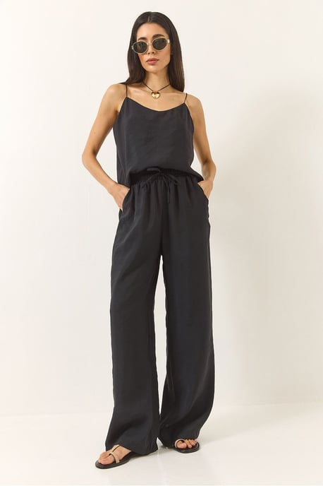 Mouwloze Camisole en Wijde Broeken Coördinatie Set - Image 4