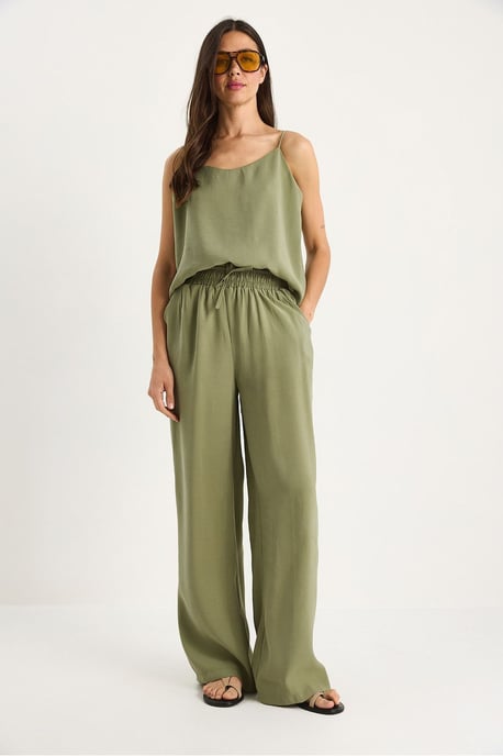 Mouwloze Camisole en Wijde Broek Set - Image 2