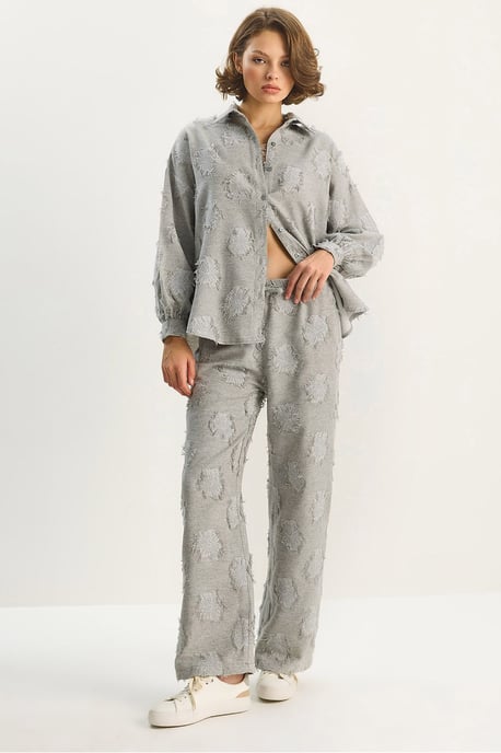 Geborduurde Overmaatse Shirt en Wijde Broek Set - Image 1