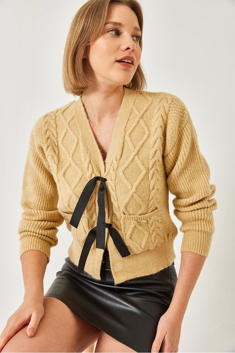 Geweven V-hals Korte Cardigan met Pompon - Image 2