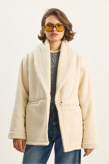 Faux Fur Gewatteerde Knopjasje - Image 2