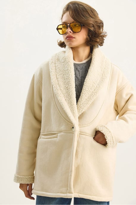 Faux Fur Gewatteerde Knopjasje - Image 5