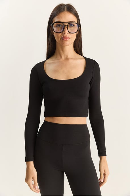 Basis Crop Top - Image 2