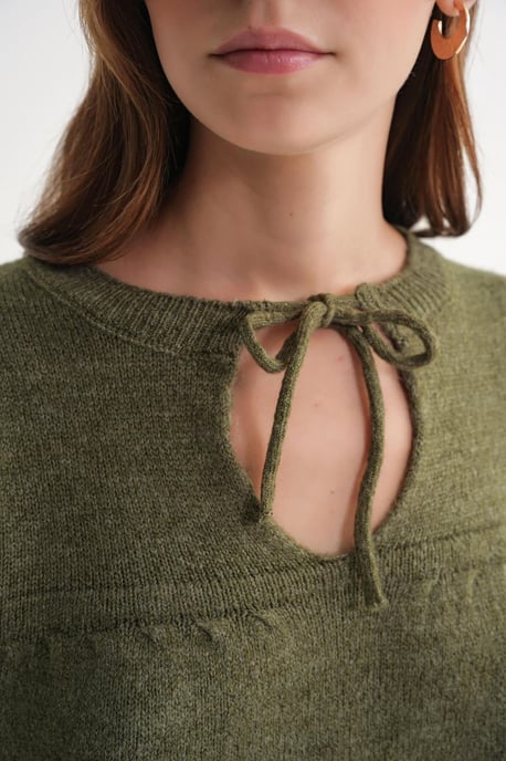 V loose knit sweater met strikdetails - Image 6