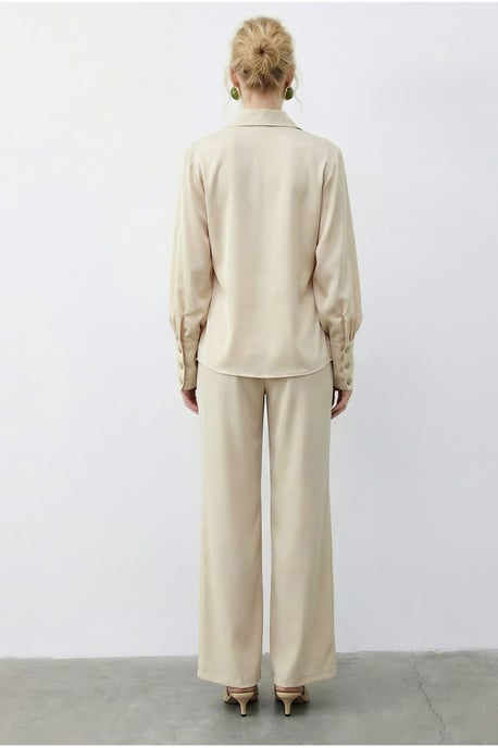 Sjaal Gedetailleerde Blouse en Hoge Taille Wijde Pantalon Twee-Delige Set - Image 6