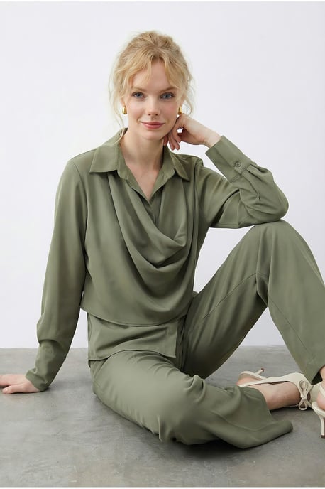 Sjaal Gedetailleerde Blouse en Hoge Taille Wijde Pantalon Tweedelige Set - Image 4