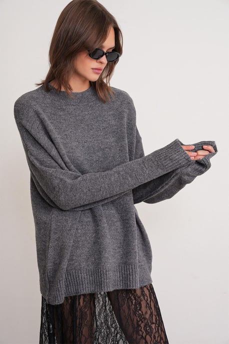 Oversized Brei Sweater - Image 4