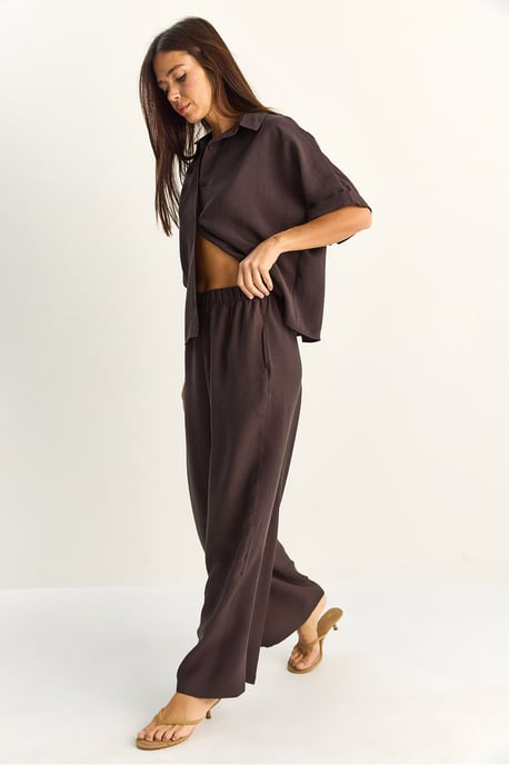 Hoge taille wijde been twee-delige co-ord set met overhemdkraag - Image 3
