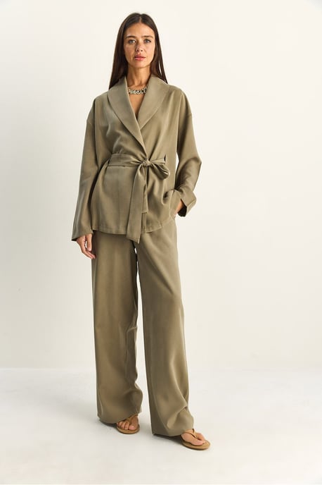 Hoge taille set met strikdetail en sjaalkraag - Image 4