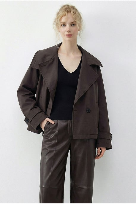 Korte Mandarin Kraag Trenchcoat - Image 4