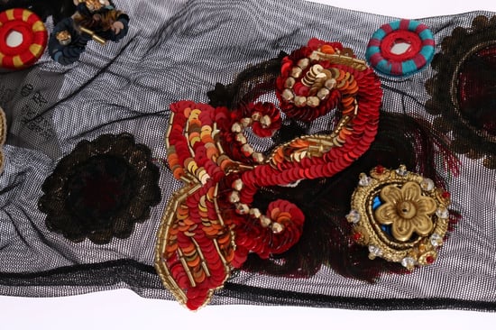 Dolce & Gabbana Elegante Versierde Kristallen Dameskousen - Image 3