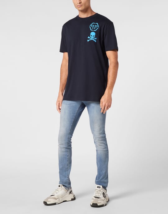 T-Shirt V-Hals Skull&Bones - Image 4