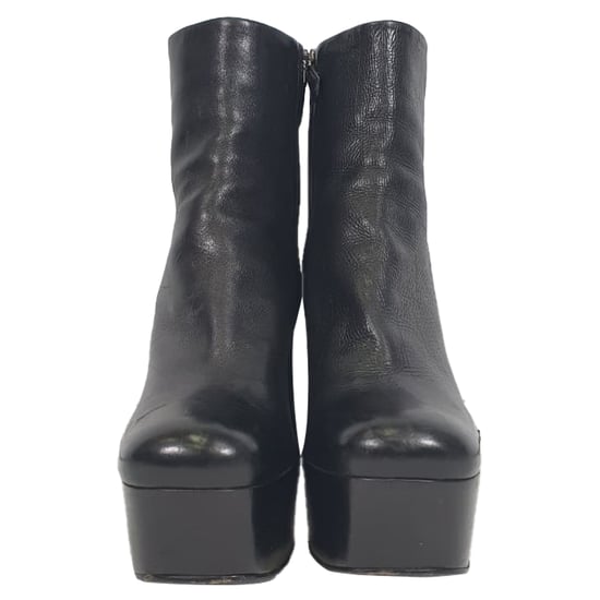 Prada Platform Enkellaarsjes in Zwart Leer - Image 2