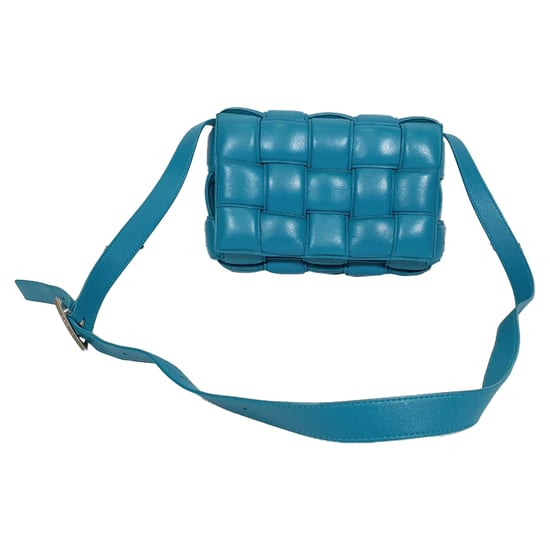 Bottega Veneta Opgevulde Cassette Schoudertas in Blauwe Lamleer - Image 1