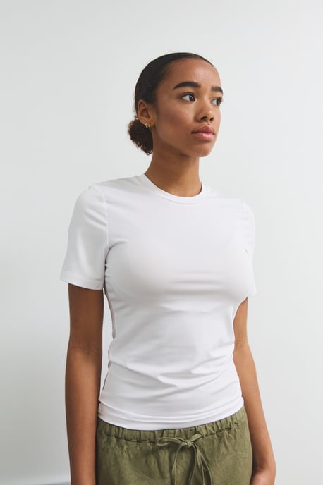 Julia T-shirt - Image 6