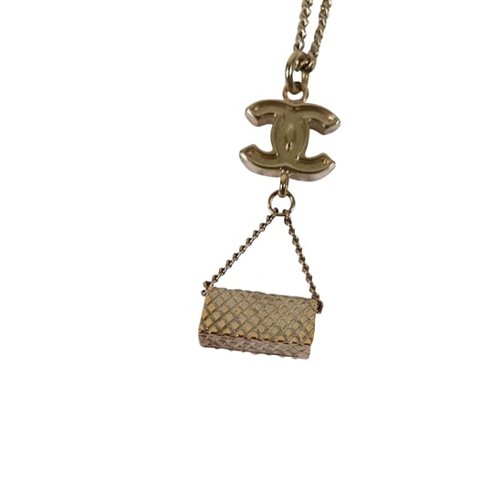 Chanel 2003 CC Geplakte Emaille Flap Tas Hanger Ketting in Goud Metaal - Image 5