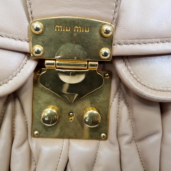Miu Miu Matelassé Coffer Hobo Tas in Beige Leer - Image 6