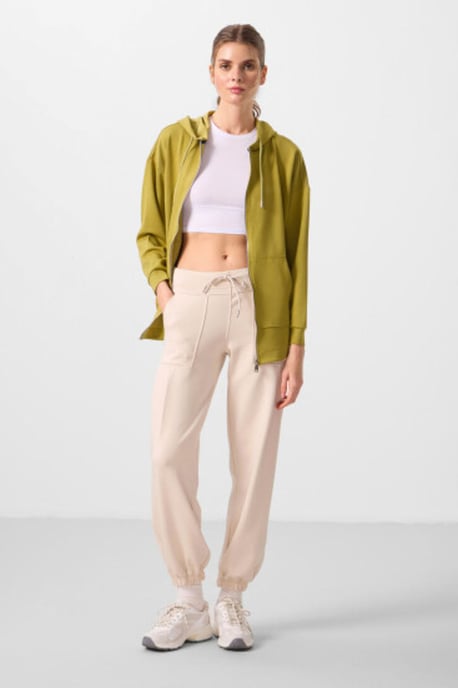 Middenrits Crepe Relaxed Broek met Zak - Image 1