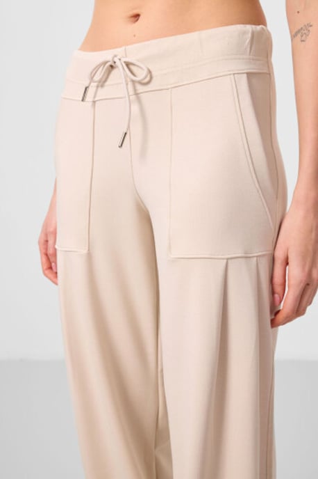 Middenrits Crepe Relaxed Broek met Zak - Image 3